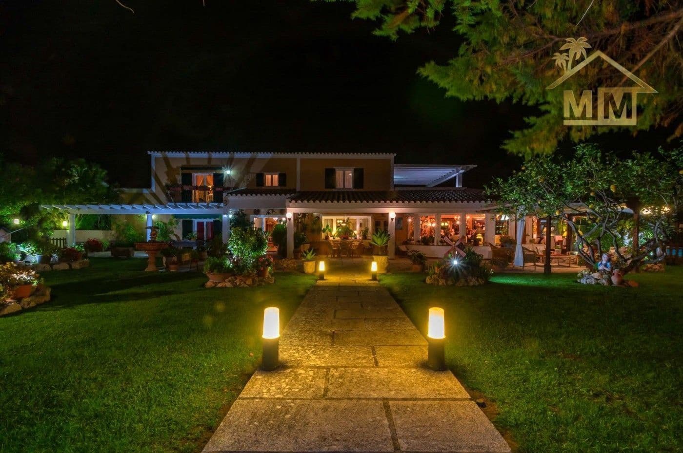 5 soverom Villa til salgs i Binixica med svømmebasseng garasje - € 2 333 000 (Ref: 5133888)