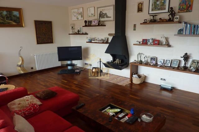 7 sypialnia Willa na sprzedaż w Es Castell z basenem garażem - 1 790 000 € (Ref: 7161513)