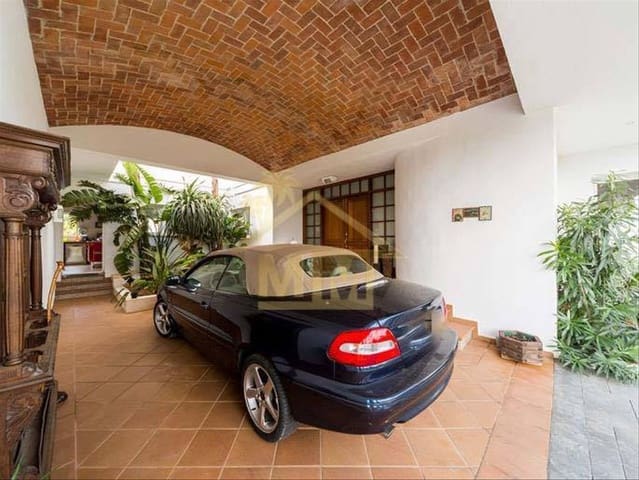 7 sypialnia Willa na sprzedaż w Es Castell z basenem garażem - 1 790 000 € (Ref: 7161513)