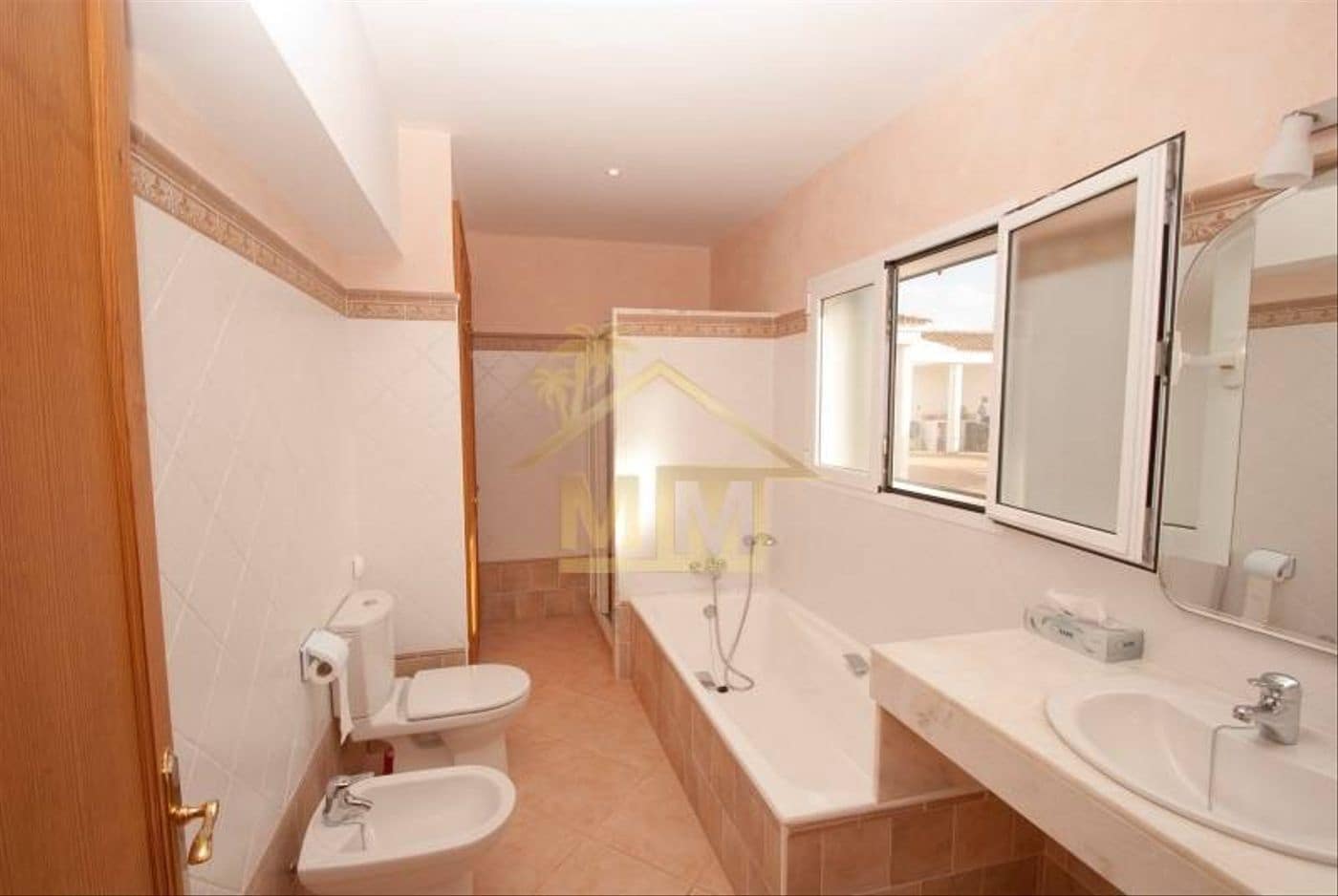 7 soveværelse Villa til salg i Es Castell med swimmingpool garage - € 1.790.000 (Ref: 7161513)