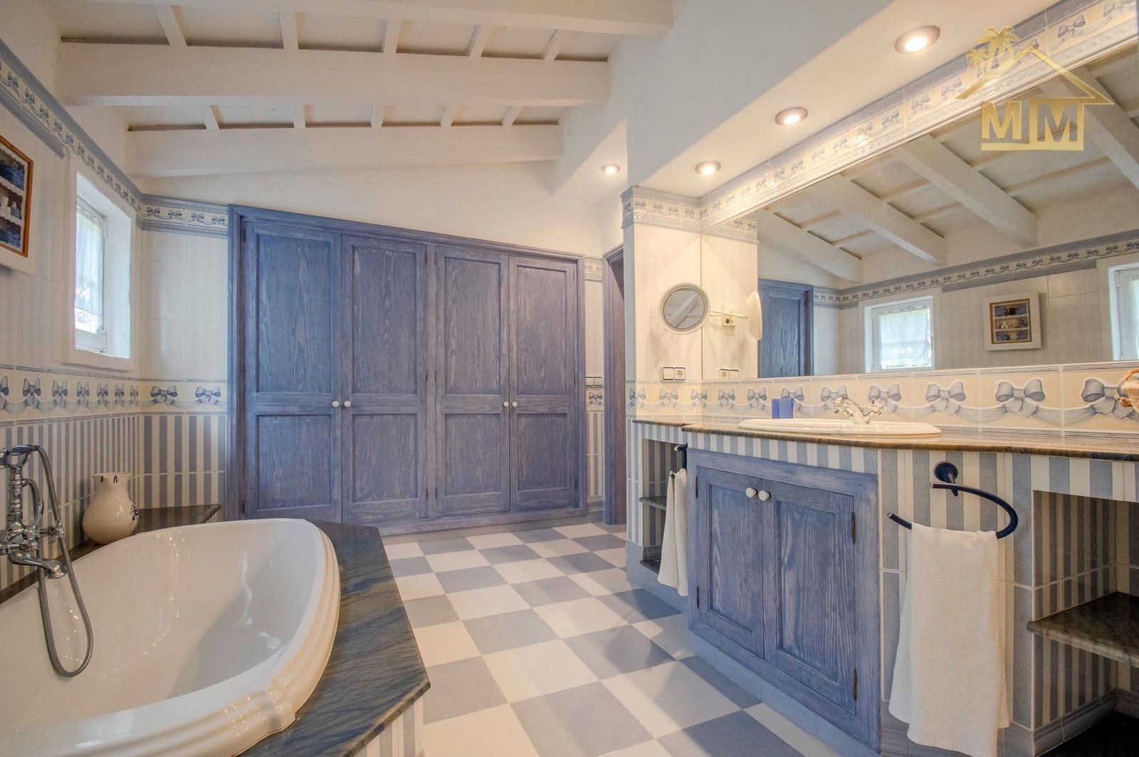 8 soveværelse Finca/Landehus til salg i Alayor / Alaior med swimmingpool garage - € 4.000.000 (Ref: 7161520)