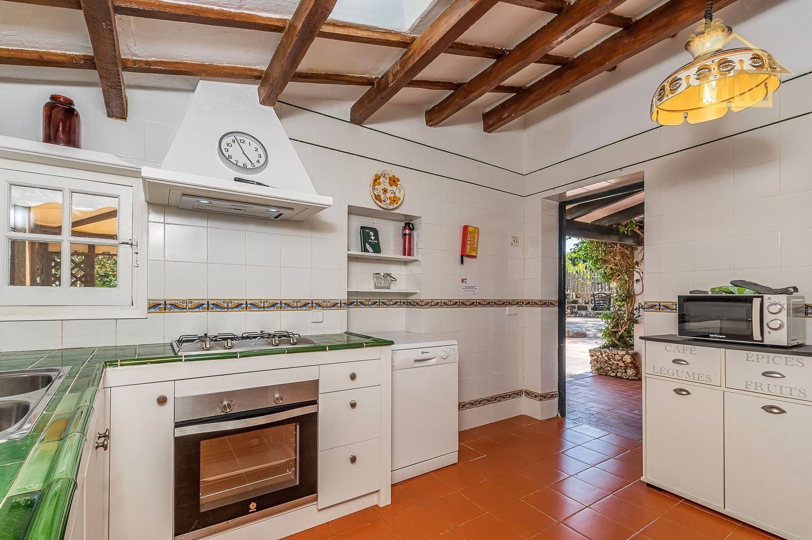 5 soveværelse Finca/Landehus til salg i Es Castell med swimmingpool - € 995.000 (Ref: 7161538)