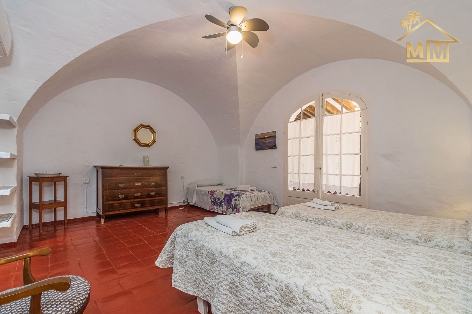 5 soveværelse Finca/Landehus til salg i Es Castell med swimmingpool - € 995.000 (Ref: 7161538)