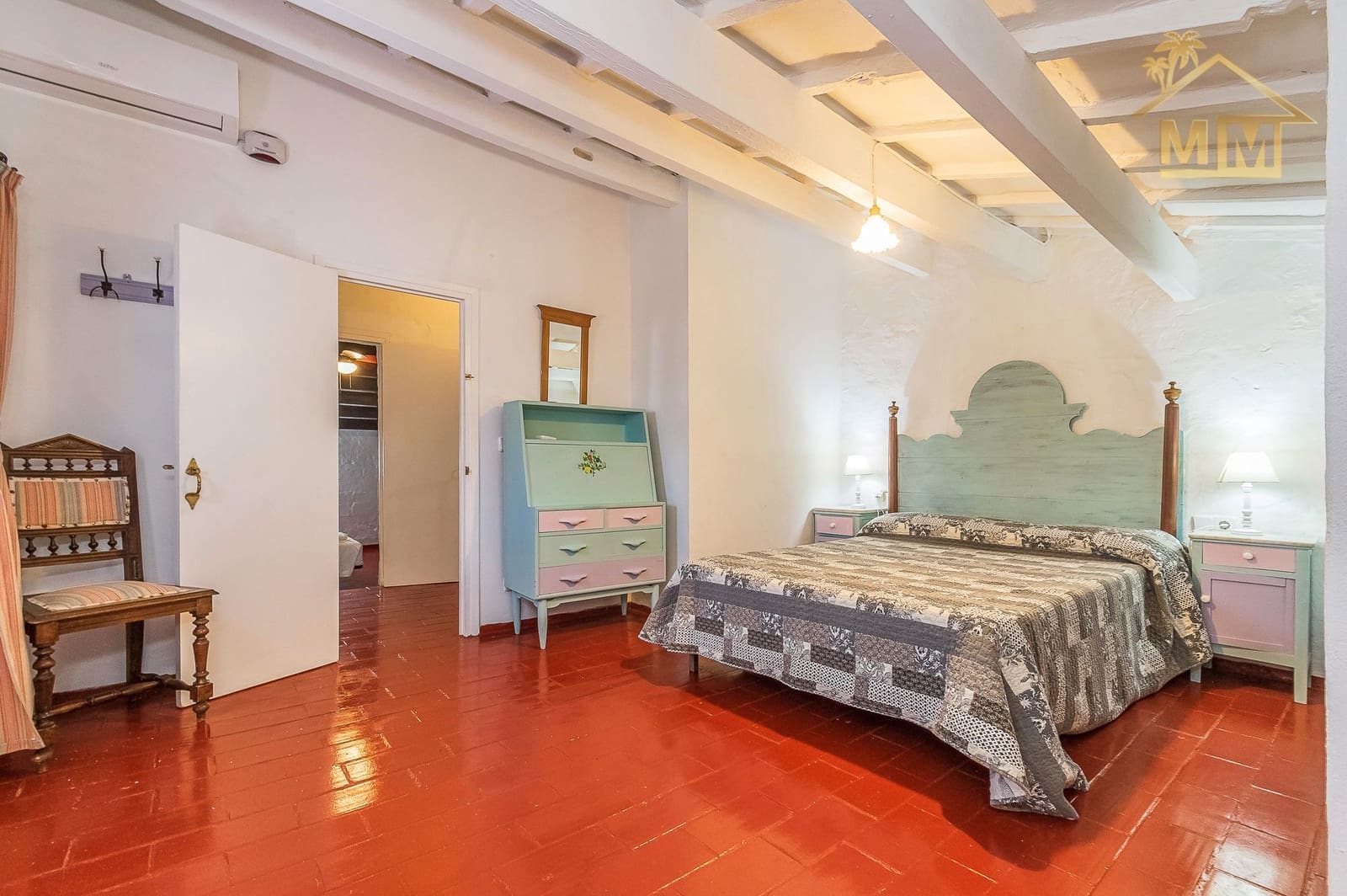 5 soveværelse Finca/Landehus til salg i Es Castell med swimmingpool - € 995.000 (Ref: 7161538)