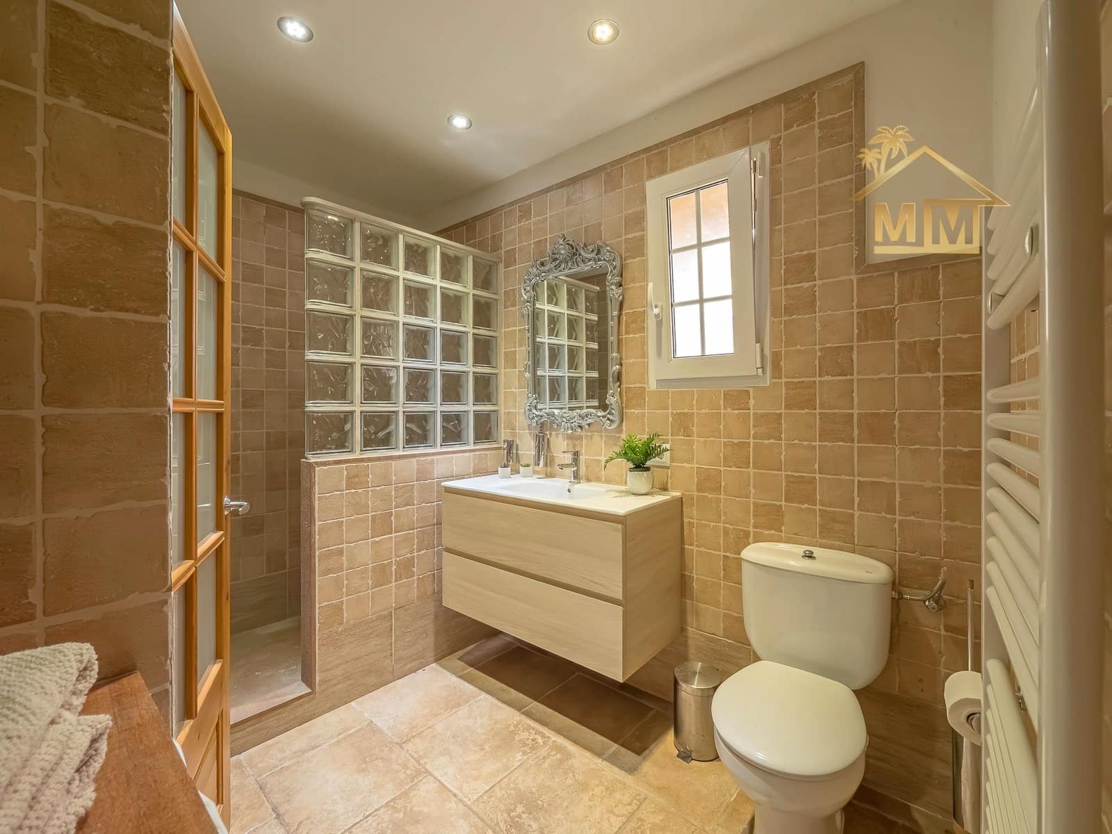 3 soveværelse Finca/Landehus til salg i San Clemente med swimmingpool garage - € 3.500.000 (Ref: 7161543)