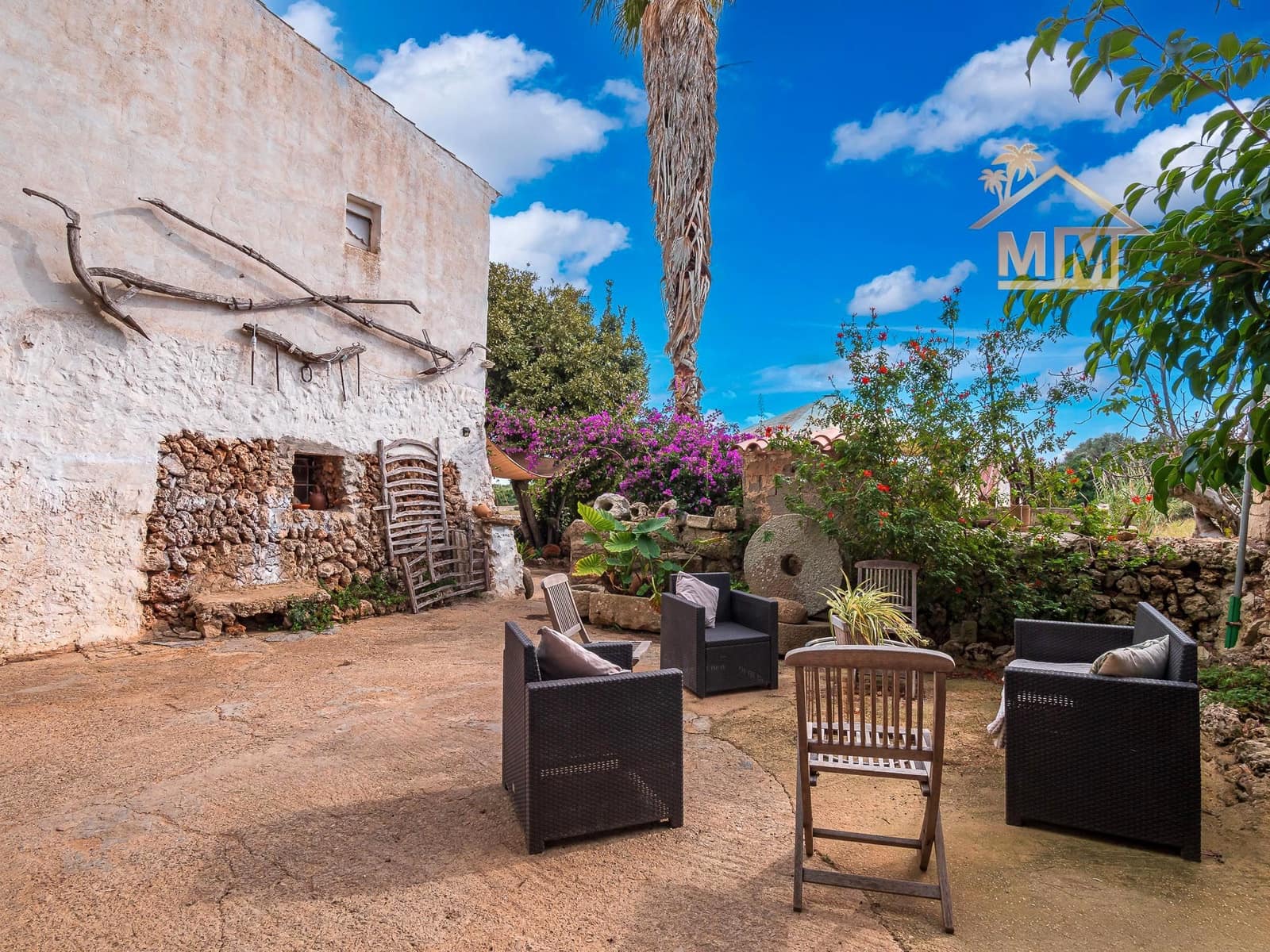 3 soveværelse Finca/Landehus til salg i San Clemente med swimmingpool garage - € 3.500.000 (Ref: 7161543)