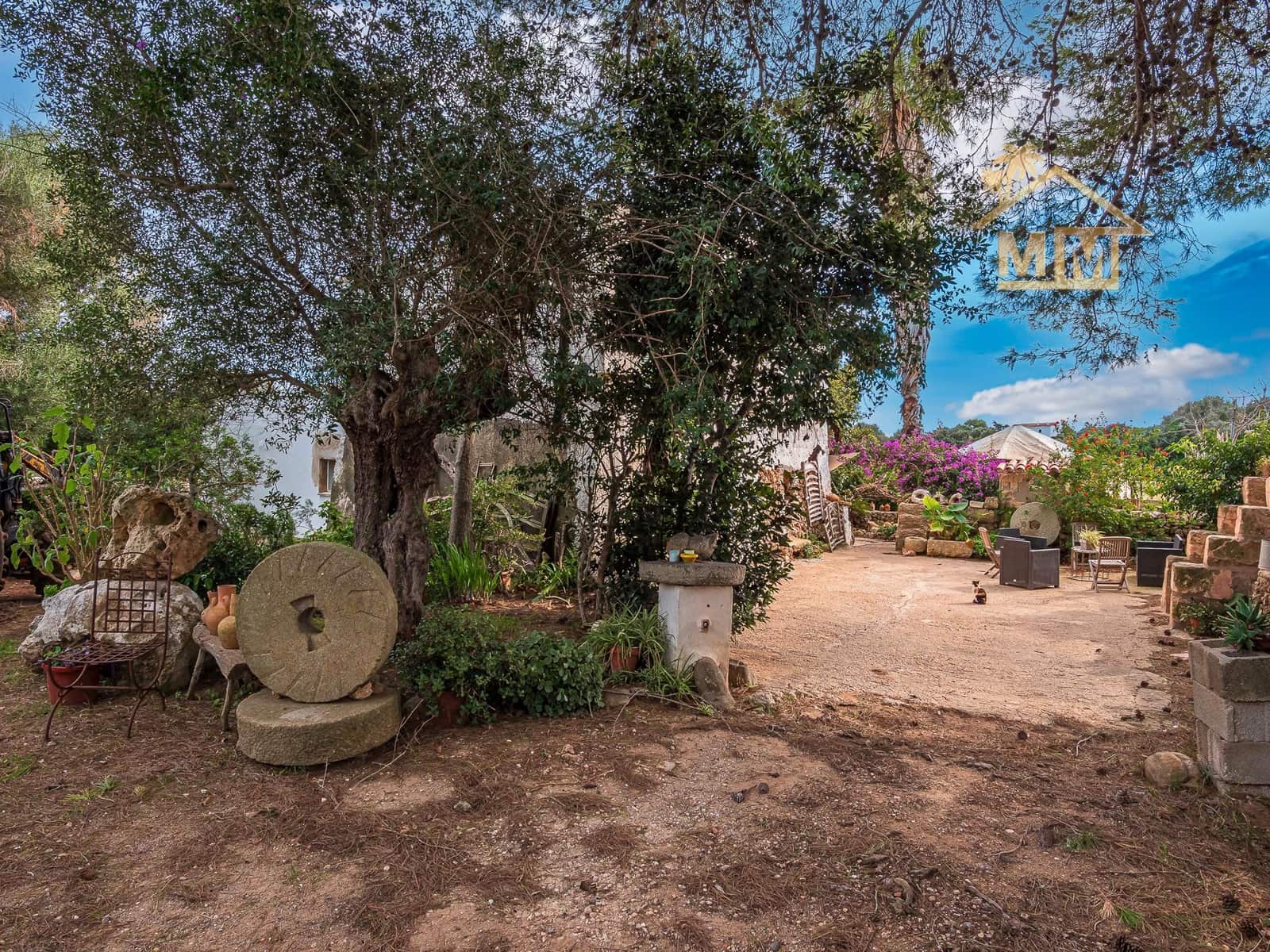 3 soveværelse Finca/Landehus til salg i San Clemente med swimmingpool garage - € 3.500.000 (Ref: 7161543)