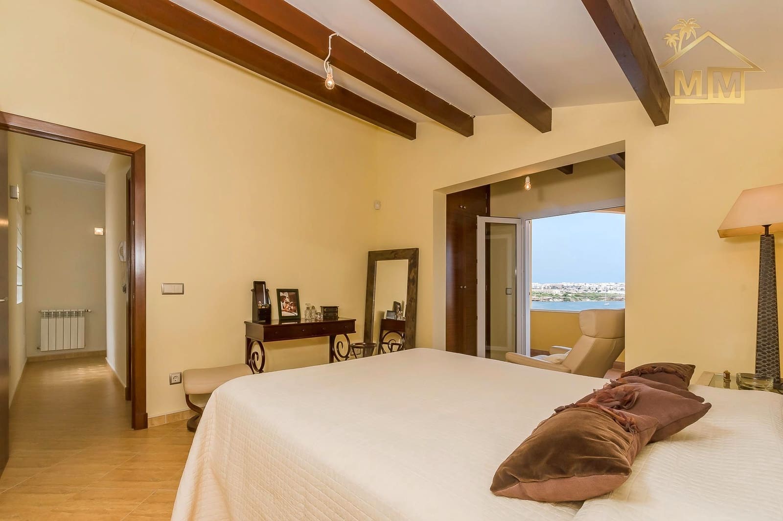 4 soveværelse Villa til salg i Mahon / Mao med swimmingpool garage - € 2.600.000 (Ref: 7161547)