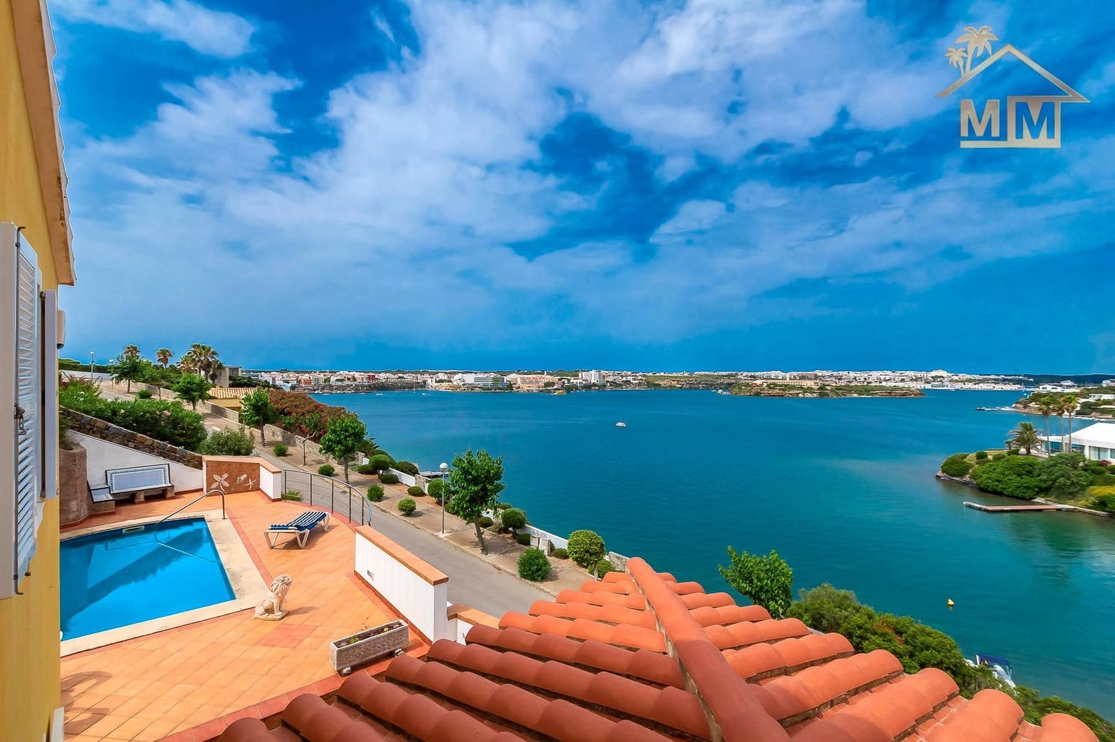 4 soveværelse Villa til salg i Mahon / Mao med swimmingpool garage - € 2.600.000 (Ref: 7161547)