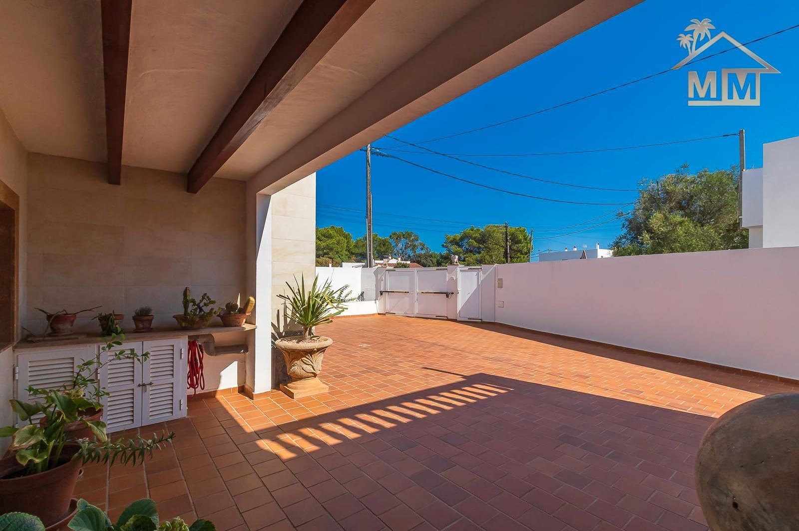 3 soveværelse Villa til salg i Es Castell med swimmingpool - € 590.000 (Ref: 7161555)