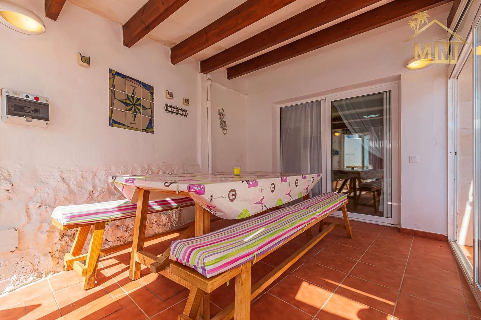 3 soveværelse Villa til salg i Es Castell med swimmingpool - € 590.000 (Ref: 7161555)