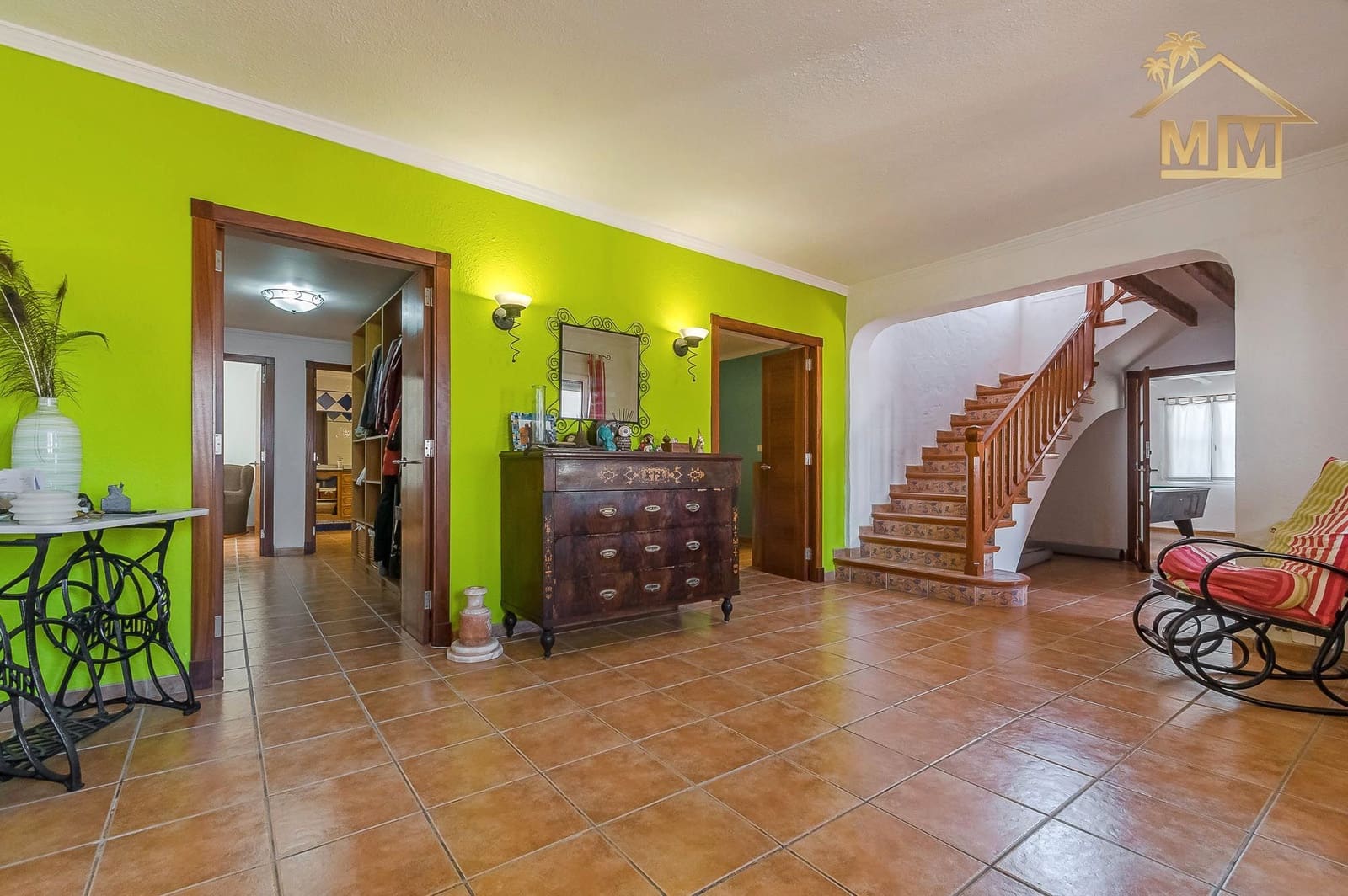 3 soveværelse Villa til salg i Es Castell med swimmingpool - € 590.000 (Ref: 7161555)