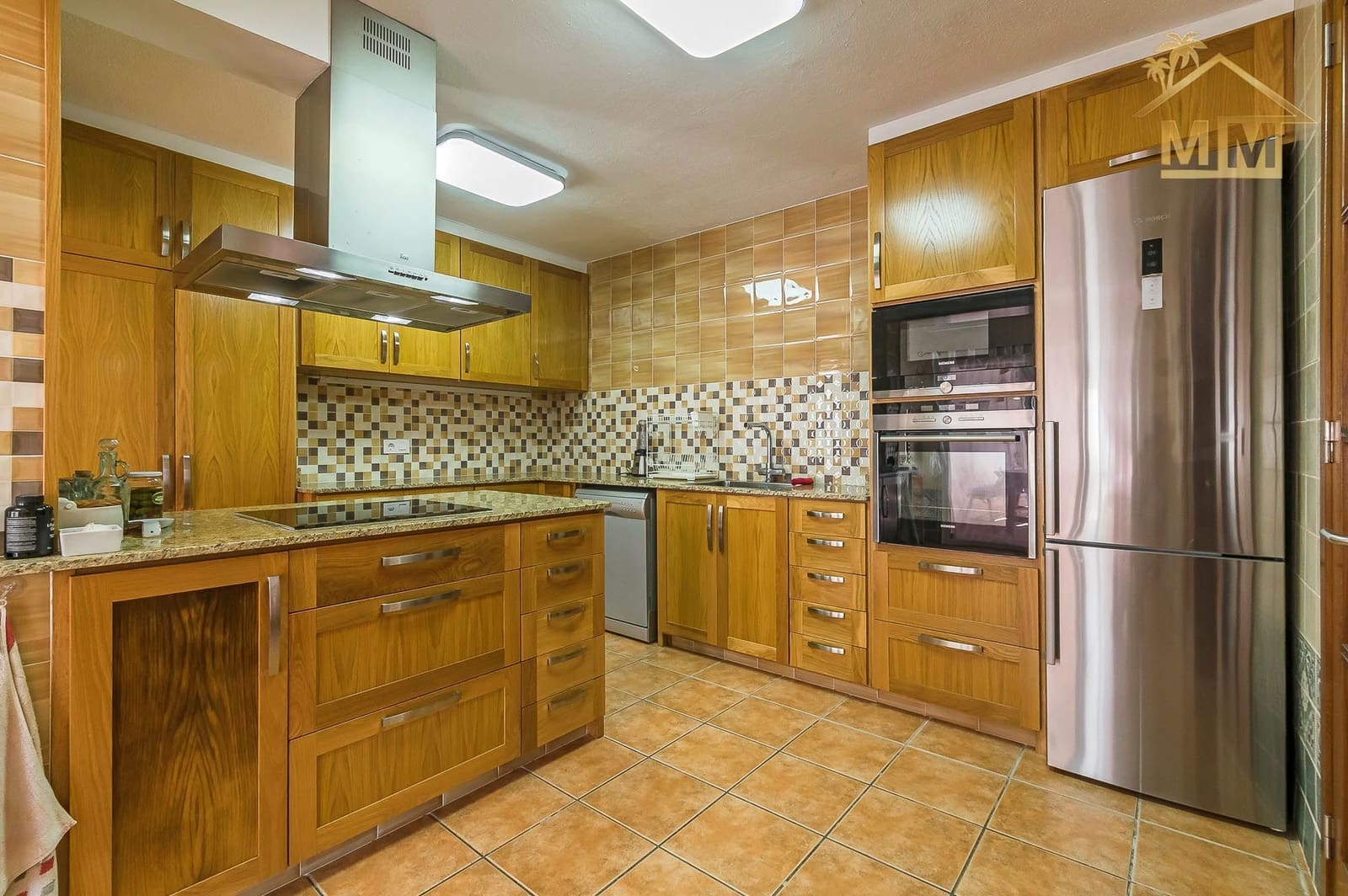 3 soveværelse Villa til salg i Es Castell med swimmingpool - € 590.000 (Ref: 7161555)