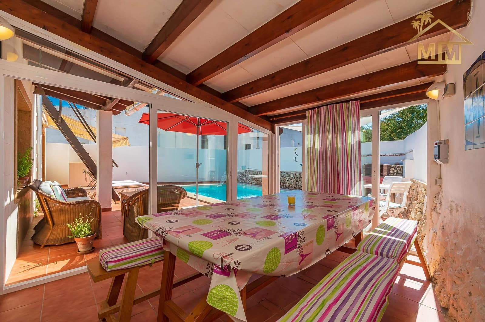 3 soveværelse Villa til salg i Es Castell med swimmingpool - € 590.000 (Ref: 7161555)