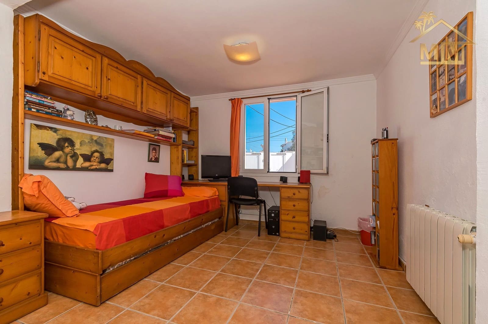 3 soveværelse Villa til salg i Es Castell med swimmingpool - € 590.000 (Ref: 7161555)