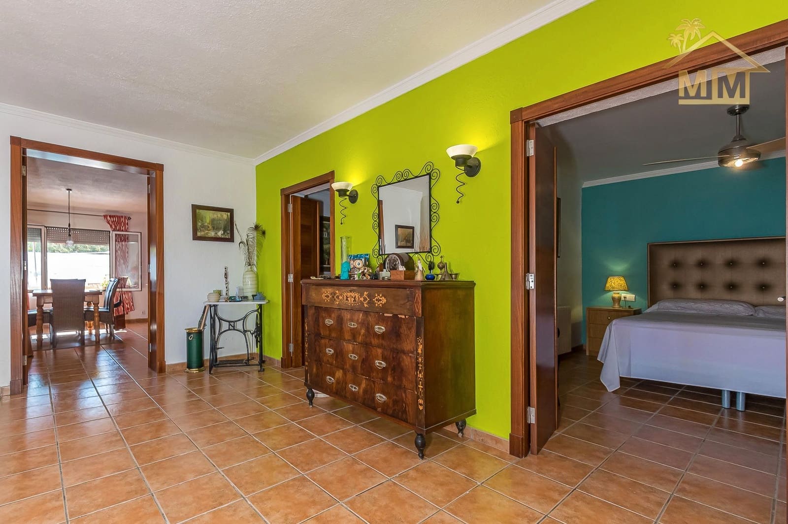 3 soveværelse Villa til salg i Es Castell med swimmingpool - € 590.000 (Ref: 7161555)