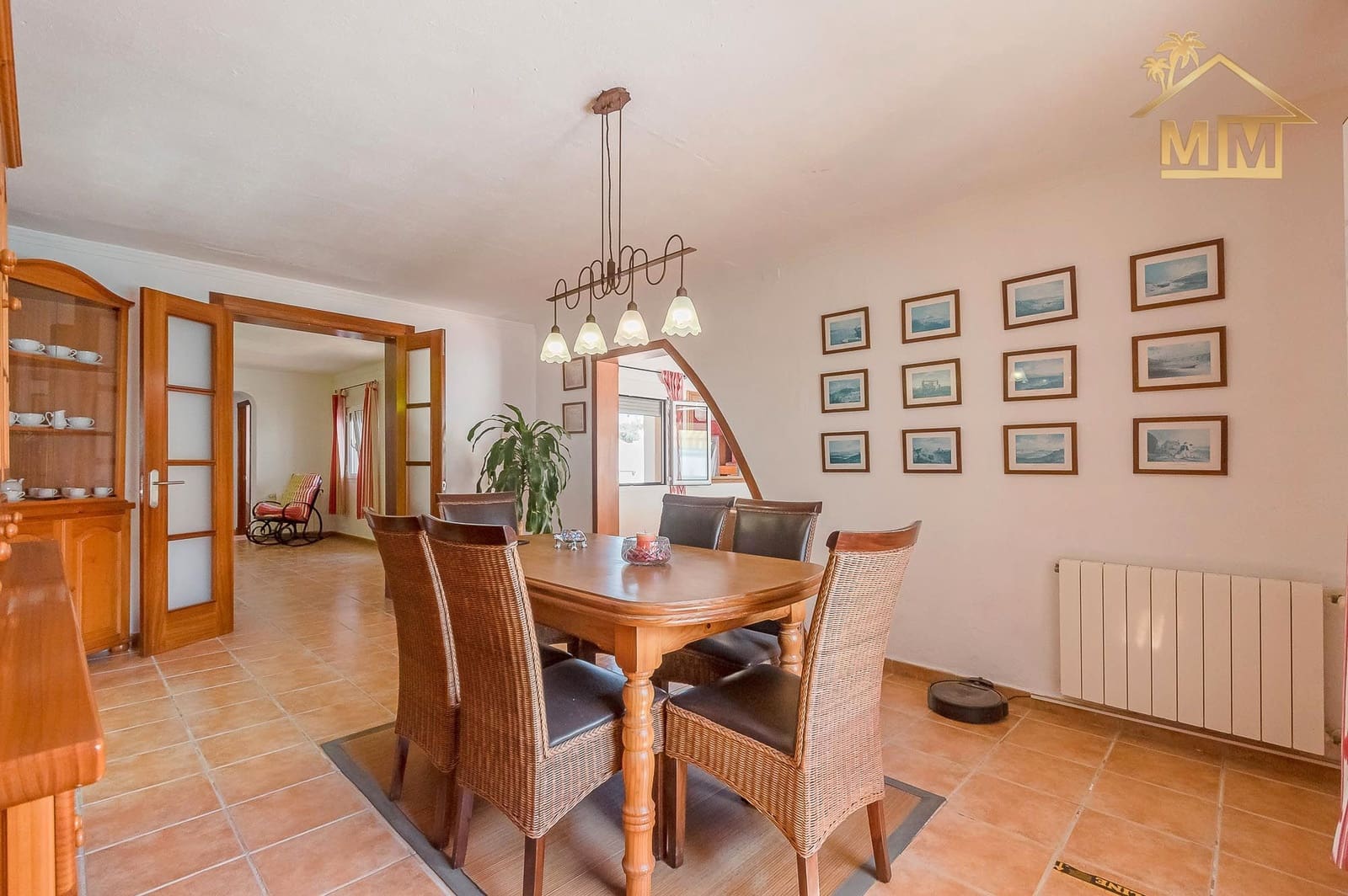 3 soveværelse Villa til salg i Es Castell med swimmingpool - € 590.000 (Ref: 7161555)