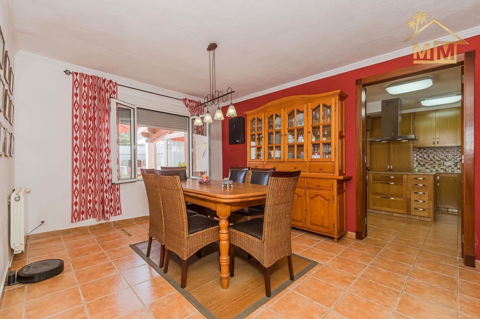 3 soveværelse Villa til salg i Es Castell med swimmingpool - € 590.000 (Ref: 7161555)