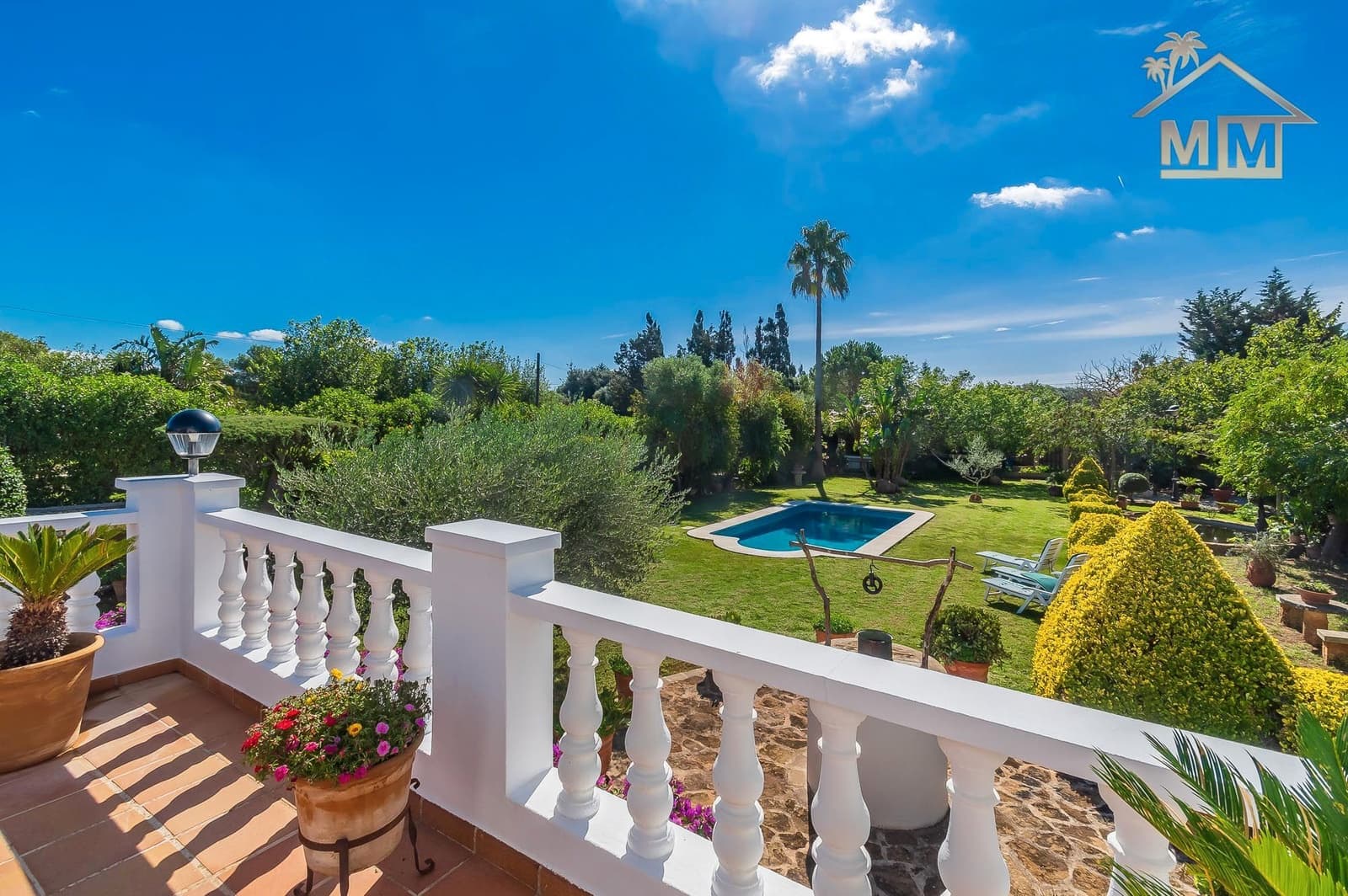 4 soveværelse Villa til salg i La Argentina med swimmingpool garage - € 990.000 (Ref: 7161563)