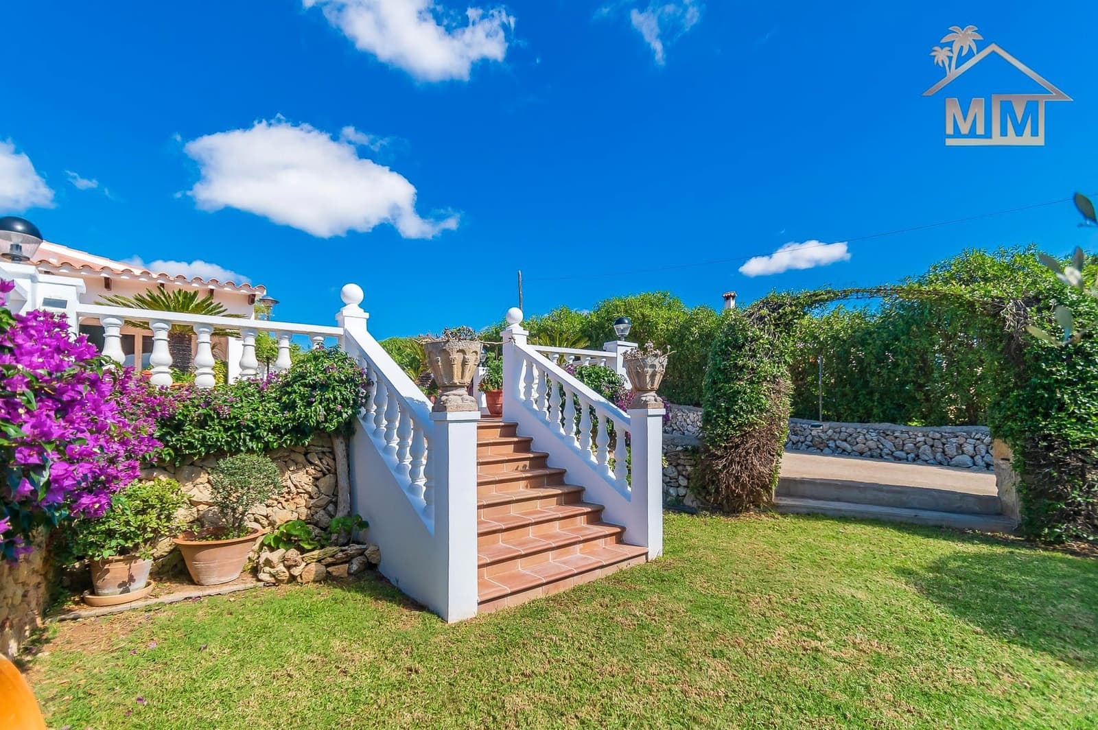 4 soveværelse Villa til salg i La Argentina med swimmingpool garage - € 990.000 (Ref: 7161563)