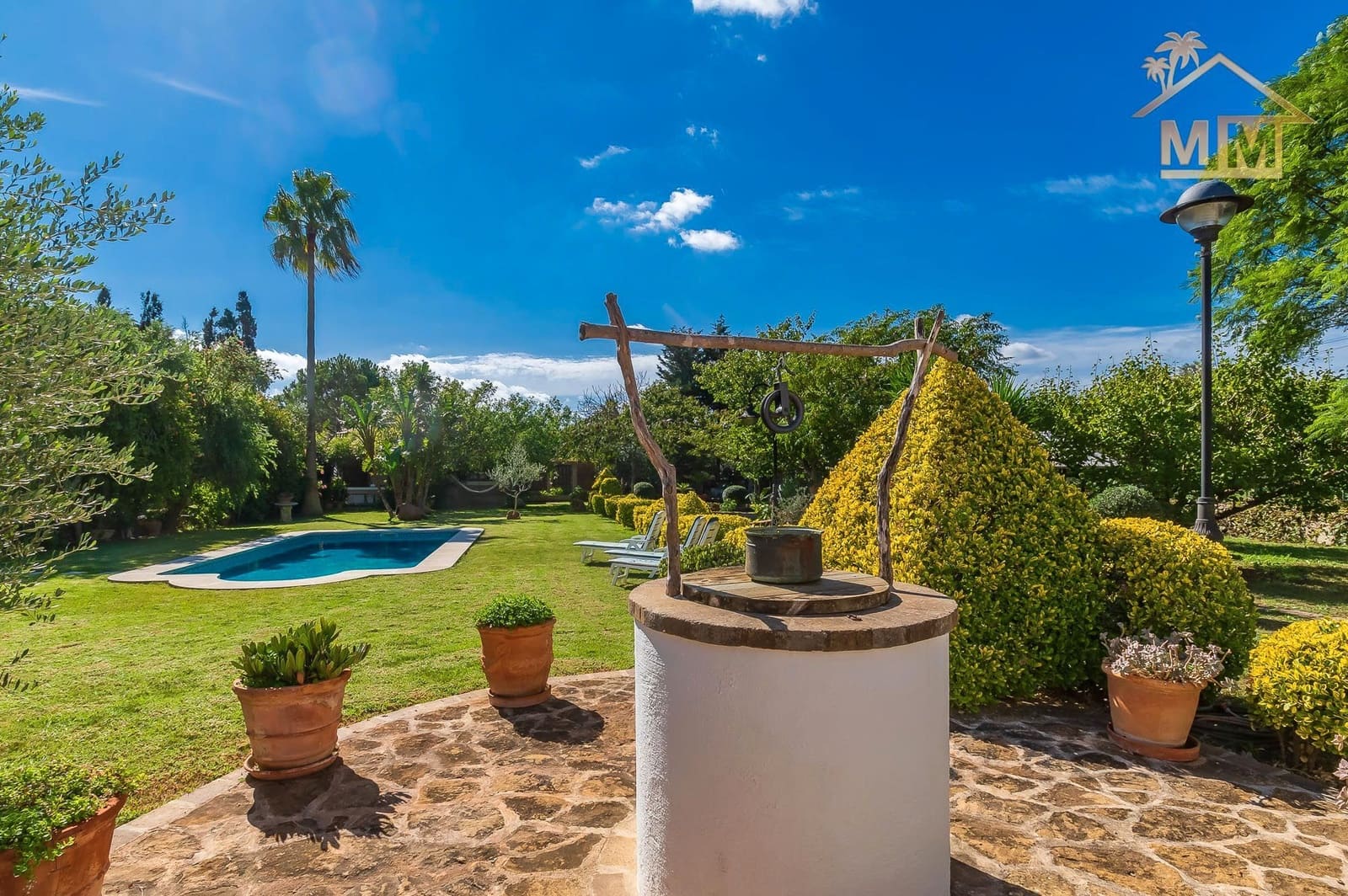 4 soveværelse Villa til salg i La Argentina med swimmingpool garage - € 990.000 (Ref: 7161563)