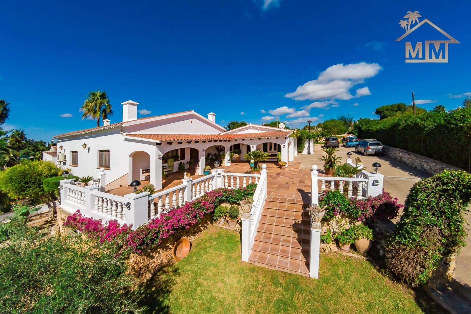 4 soveværelse Villa til salg i La Argentina med swimmingpool garage - € 990.000 (Ref: 7161563)