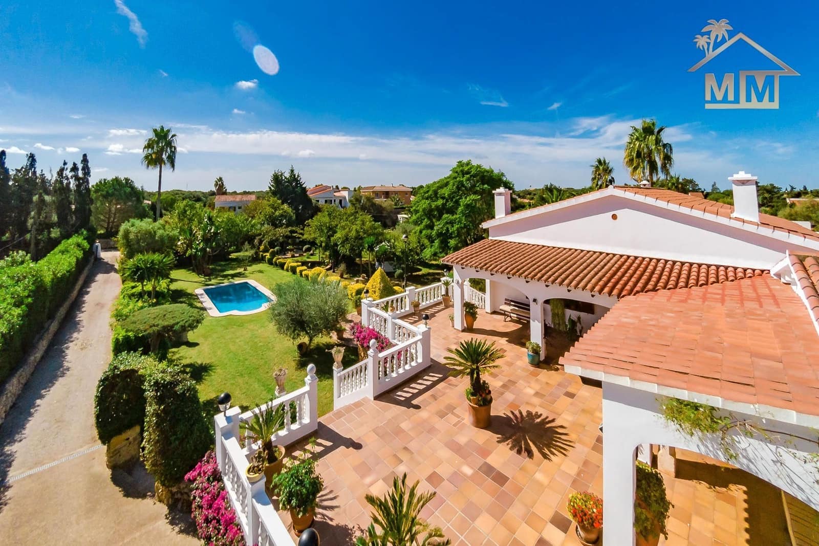 4 soveværelse Villa til salg i La Argentina med swimmingpool garage - € 990.000 (Ref: 7161563)