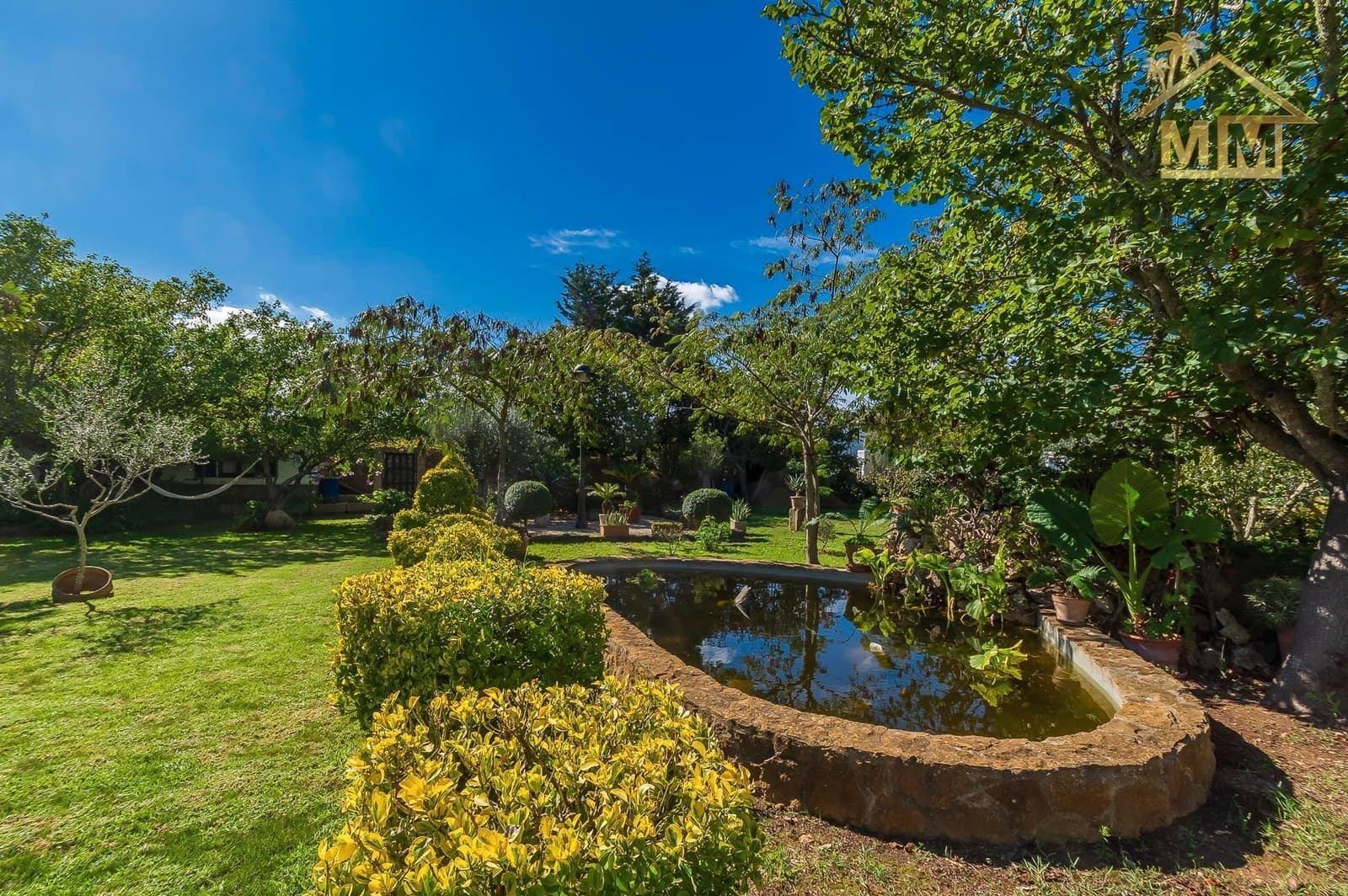 4 soveværelse Villa til salg i La Argentina med swimmingpool garage - € 990.000 (Ref: 7161563)