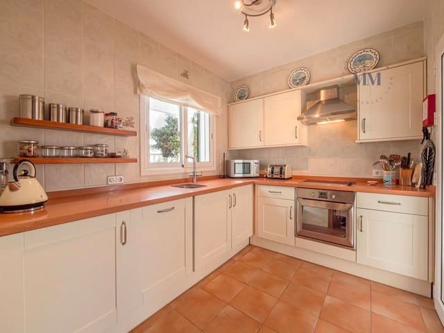 4 soveværelse Villa til salg i Mahón / Maó med swimmingpool - € 795.000 (Ref: 8784474)