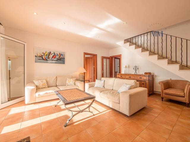 4 soveværelse Villa til salg i Mahón / Maó med swimmingpool - € 795.000 (Ref: 8784474)