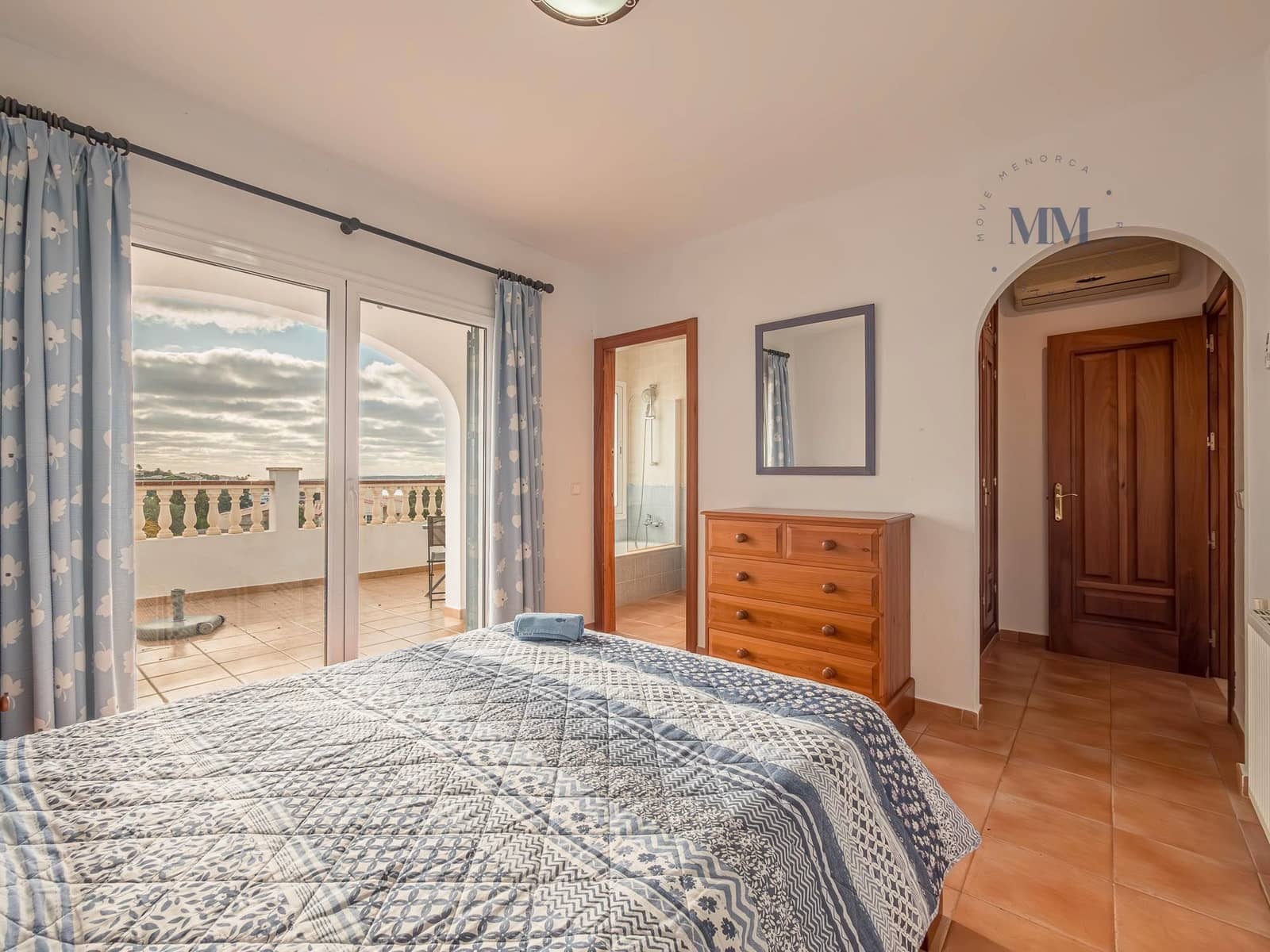 4 soveværelse Villa til salg i Mahon / Mao med swimmingpool garage - € 795.000 (Ref: 8784481)