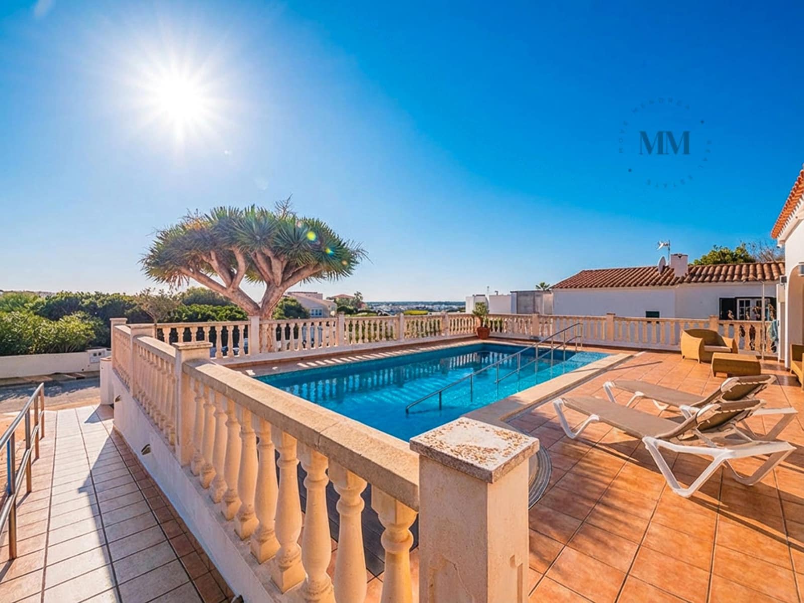 4 bedroom Villa for sale in Cala Llonga with pool garage - € 795,000 (Ref: 8784481)