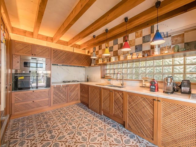 4 soverom Villa til salgs i Mahón / Maó med svømmebasseng garasje - € 2 960 000 (Ref: 8784482)