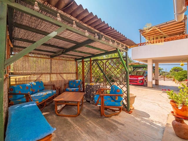 4 soveværelse Villa til salg i San Luis / Sant Lluís med swimmingpool garage - € 650.000 (Ref: 8784485)