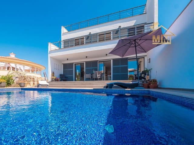 3 soverom Villa til salgs i Port d'Addaia, Es Mercadal med svømmebasseng - € 650 000 (Ref: 8784492)