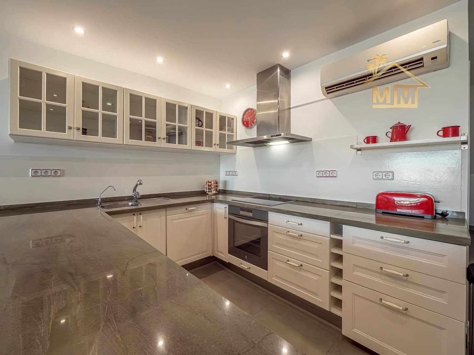 3 soverom Hus til salgs i Mahon / Mao - € 995 000 (Ref: 8784493)