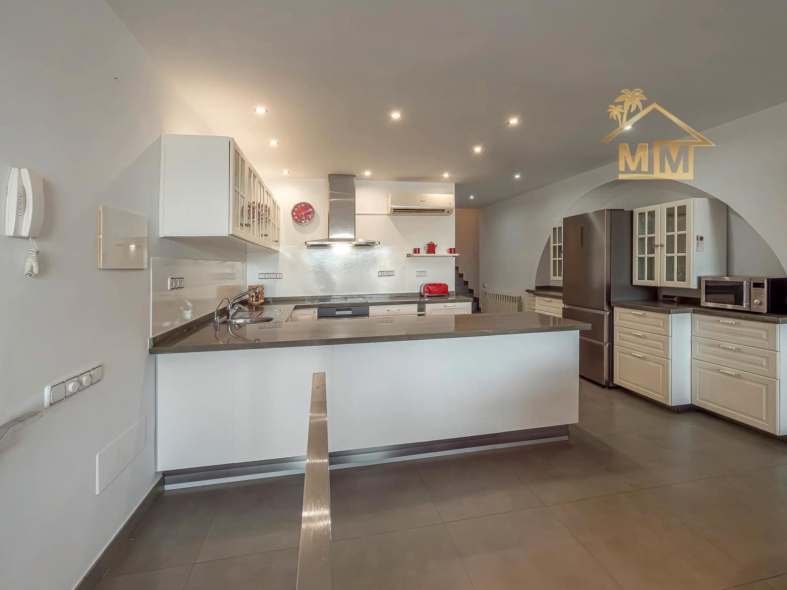 3 soverom Hus til salgs i Mahon / Mao - € 995 000 (Ref: 8784493)