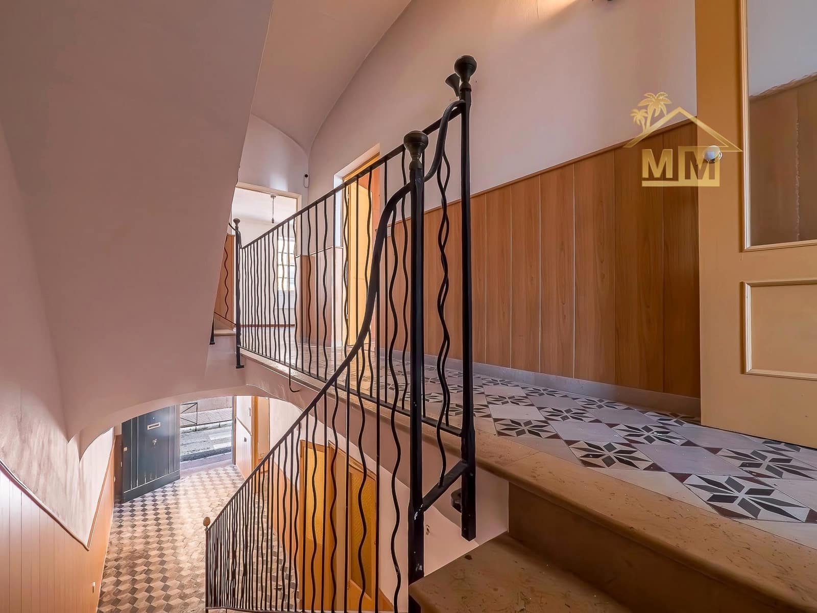 6 soveværelse Byhus til salg i Mahon / Mao - € 699.000 (Ref: 8784512)