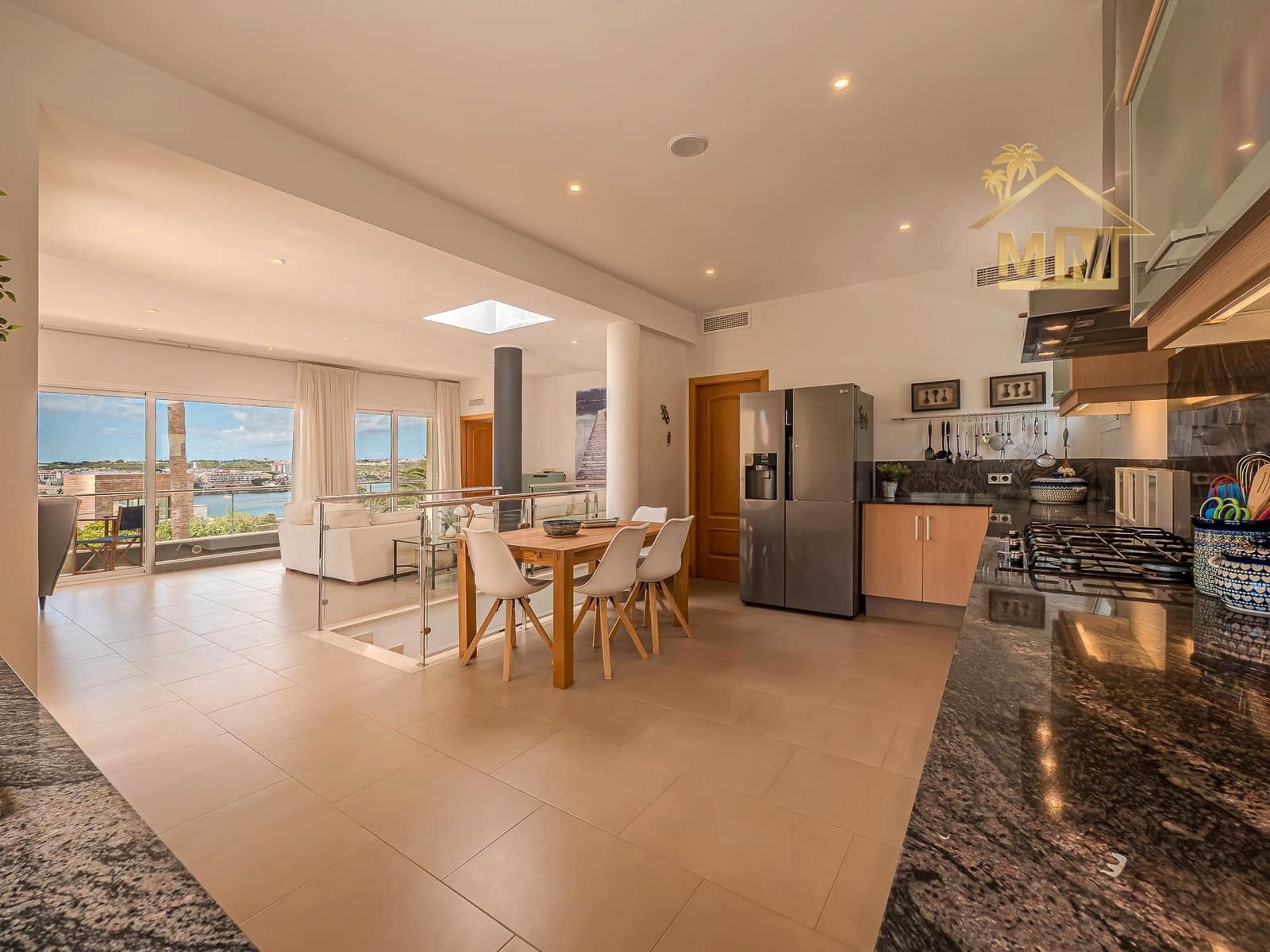 5 soveværelse Villa til salg i Cala Llonga med swimmingpool garage - € 1.850.000 (Ref: 8784517)