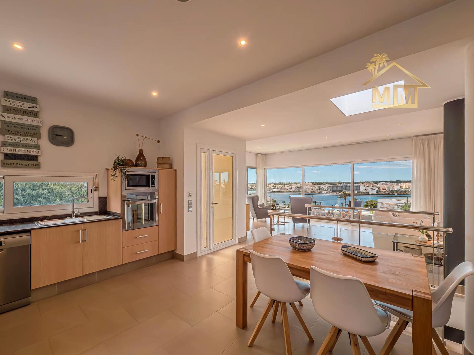 5 soveværelse Villa til salg i Cala Llonga med swimmingpool garage - € 1.850.000 (Ref: 8784520)