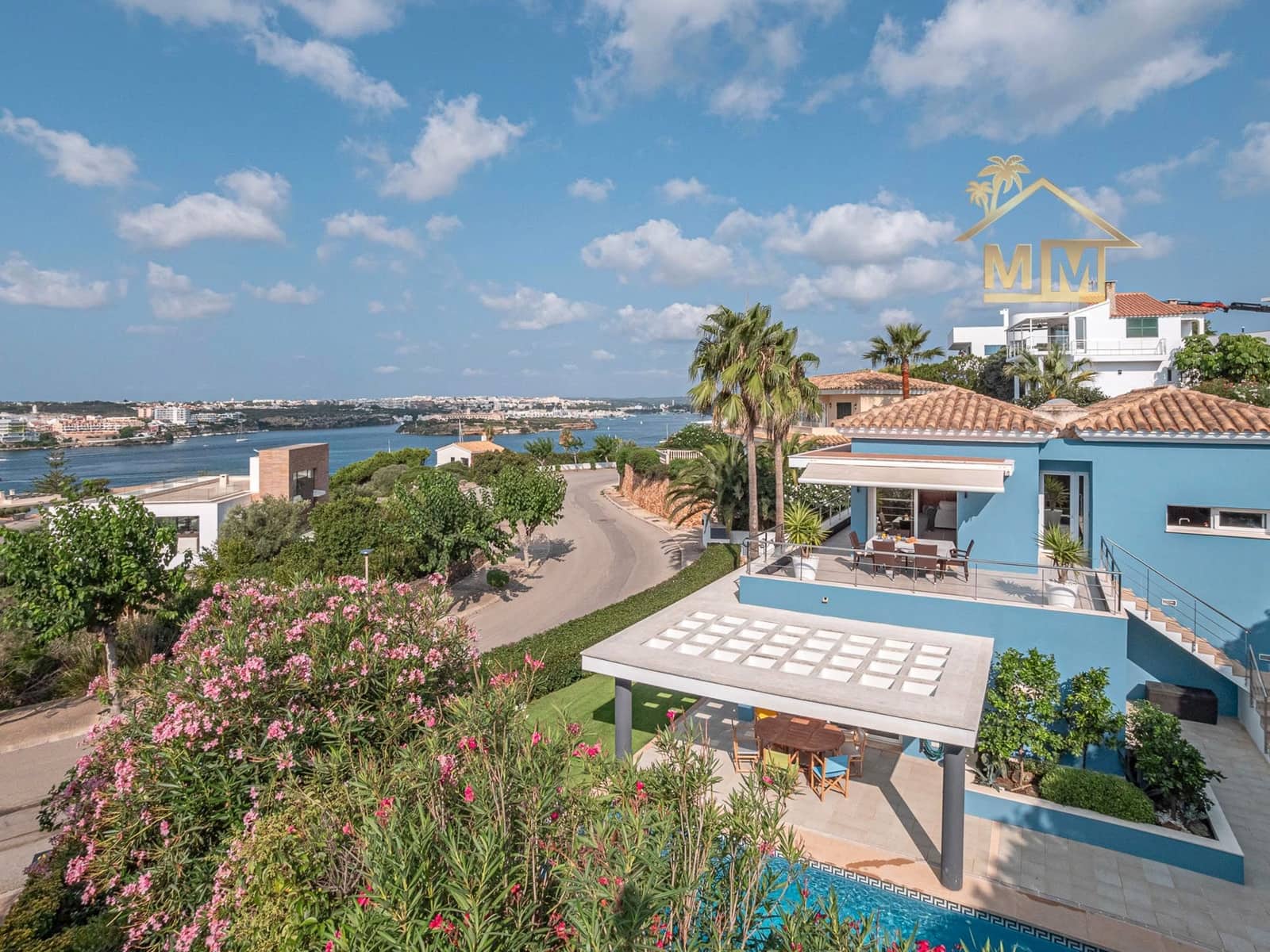 5 soveværelse Villa til salg i Cala Llonga med swimmingpool garage - € 1.850.000 (Ref: 8784520)