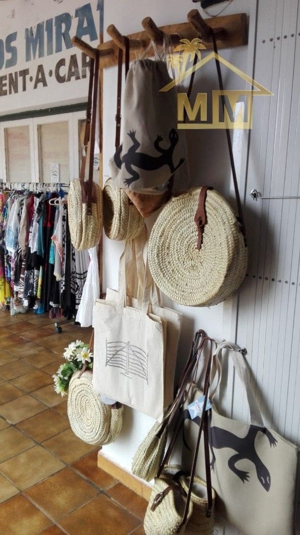 Erhverv til salg i Port d'Addaia - € 230.000 (Ref: 8784530)