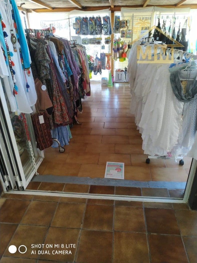 Erhverv til salg i Port d'Addaia - € 230.000 (Ref: 8784530)