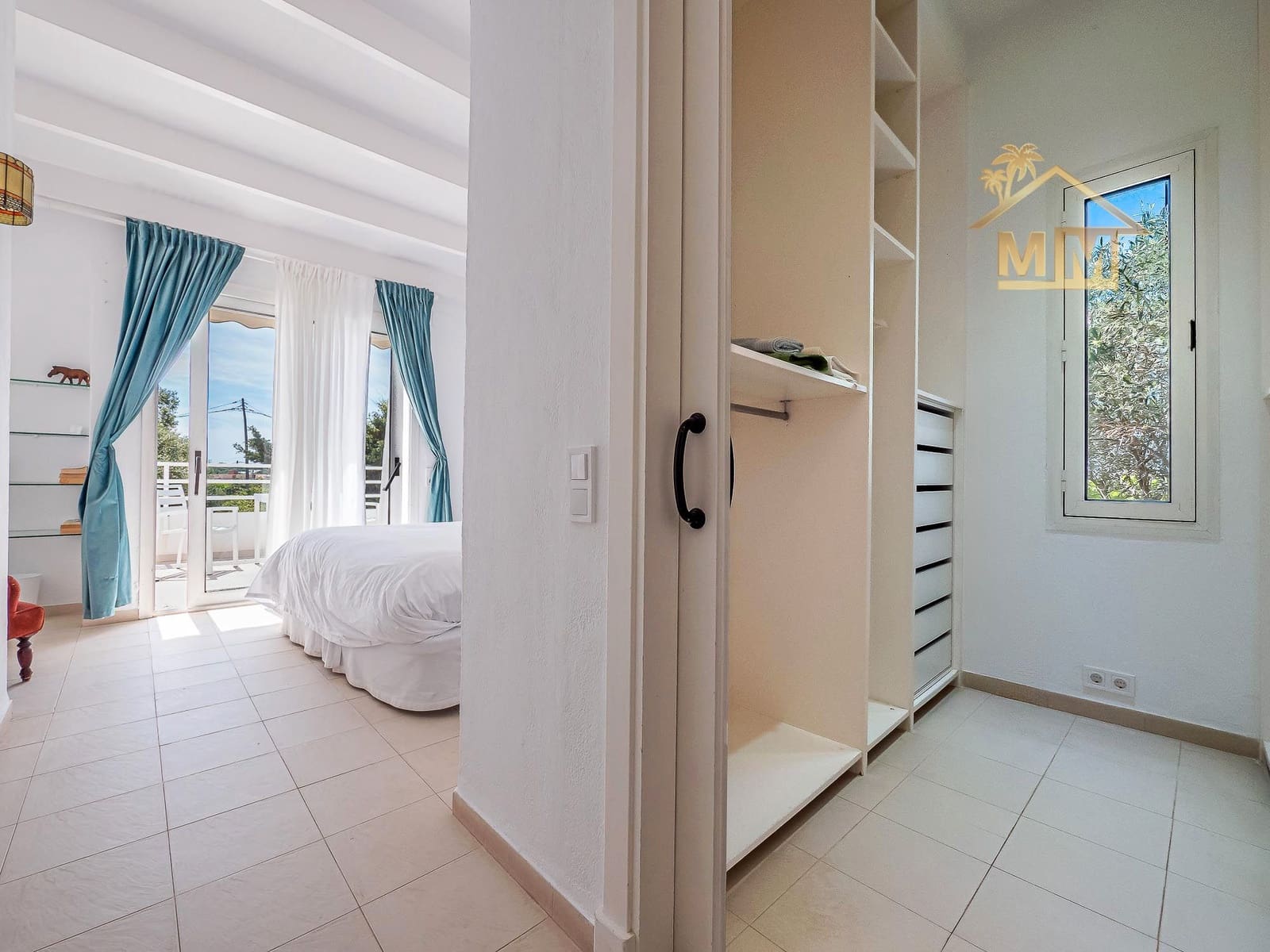 8 quarto Moradia para venda em Es Castell com piscina - 1 250 000 € (Ref: 8880650)