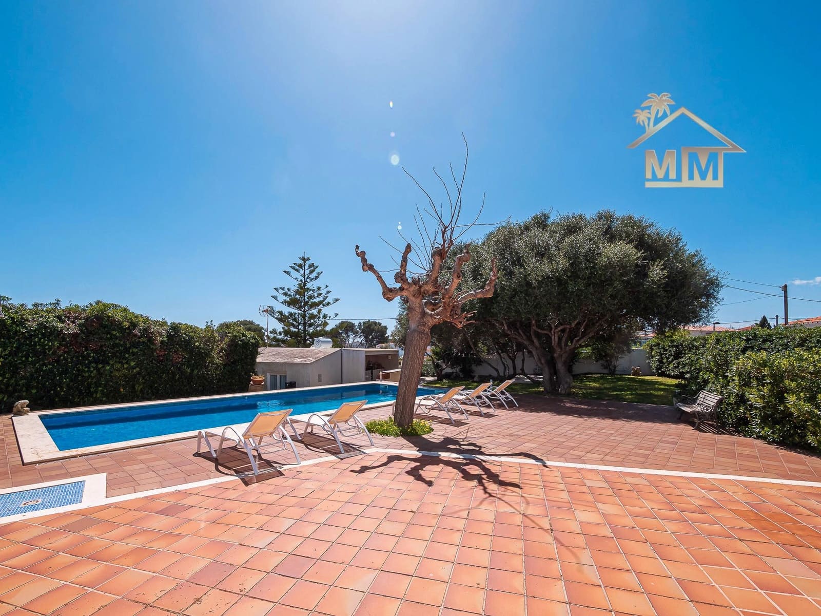 8 quarto Moradia para venda em Es Castell com piscina - 1 250 000 € (Ref: 8880650)