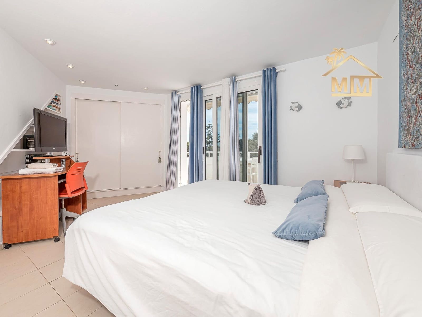 8 quarto Moradia para venda em Es Castell com piscina - 1 250 000 € (Ref: 8880650)