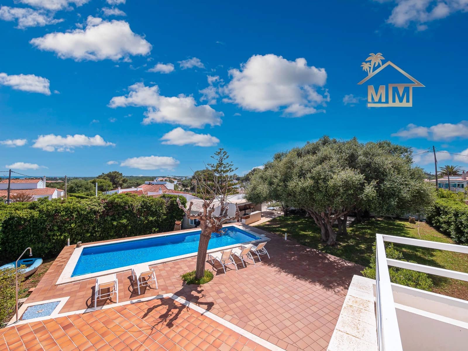 8 quarto Moradia para venda em Es Castell com piscina - 1 250 000 € (Ref: 8880650)