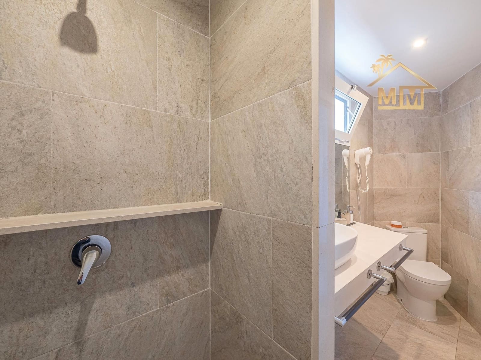 8 quarto Moradia para venda em Es Castell com piscina - 1 250 000 € (Ref: 8880650)