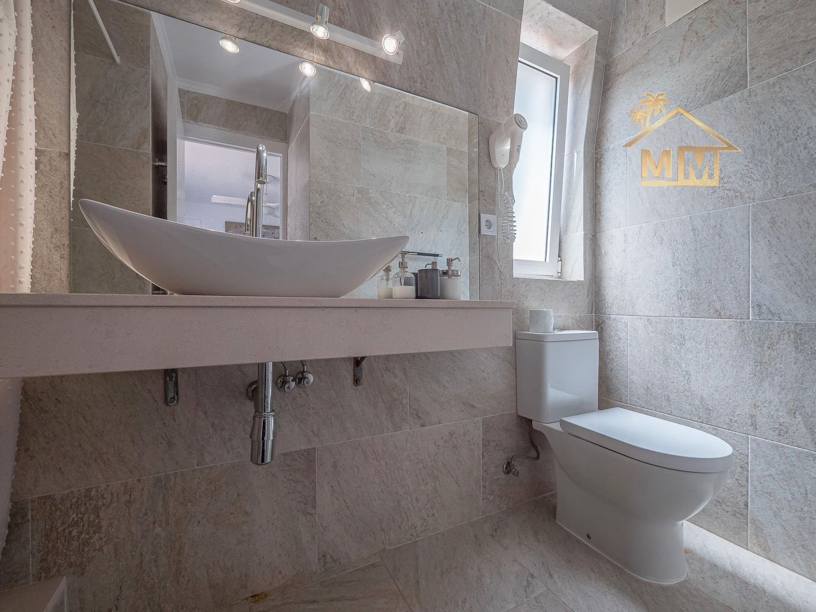 8 quarto Moradia para venda em Es Castell com piscina - 1 250 000 € (Ref: 8880650)