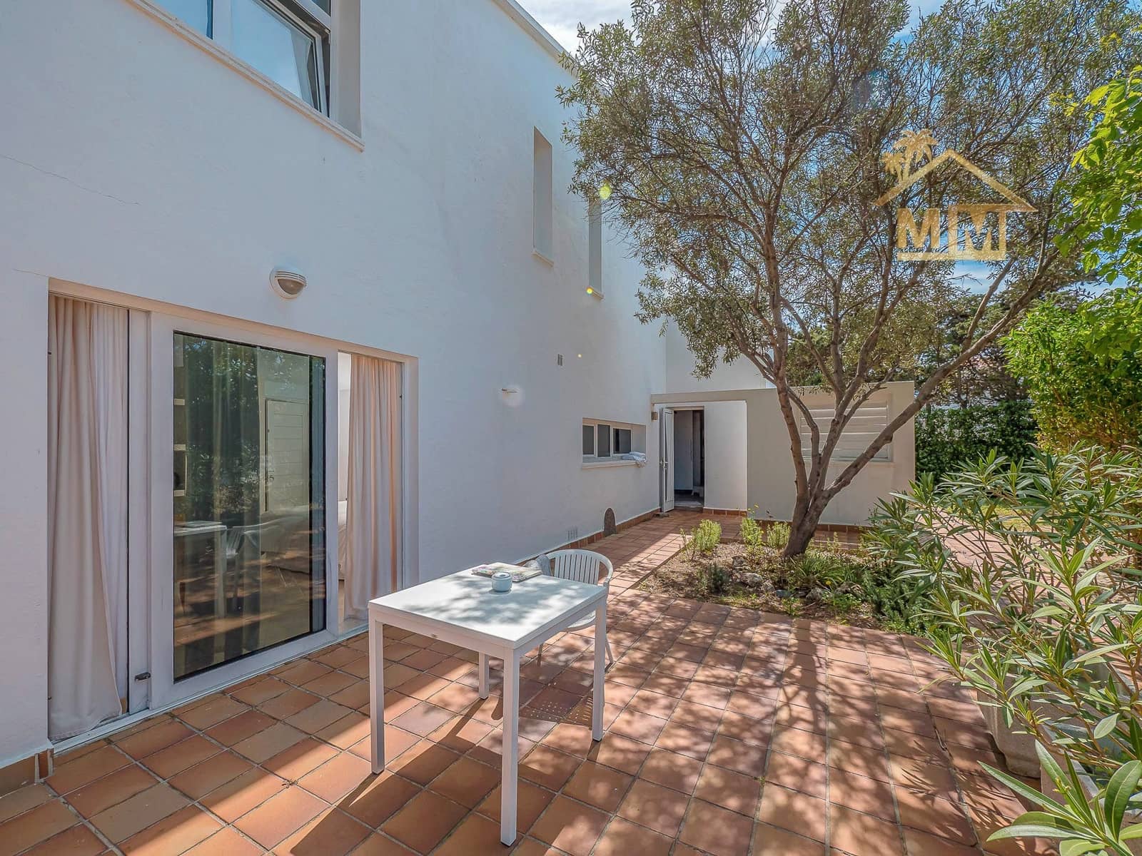 8 quarto Moradia para venda em Es Castell com piscina - 1 250 000 € (Ref: 8880650)